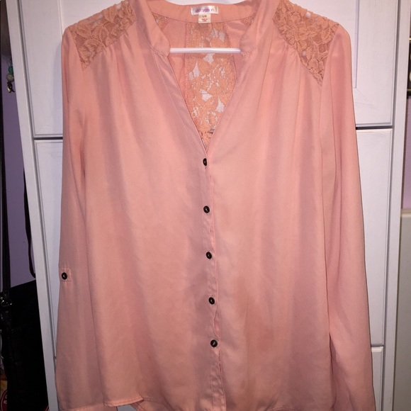 🌸Pink Floral Lace Blouse🌸 - Picture 1 of 3